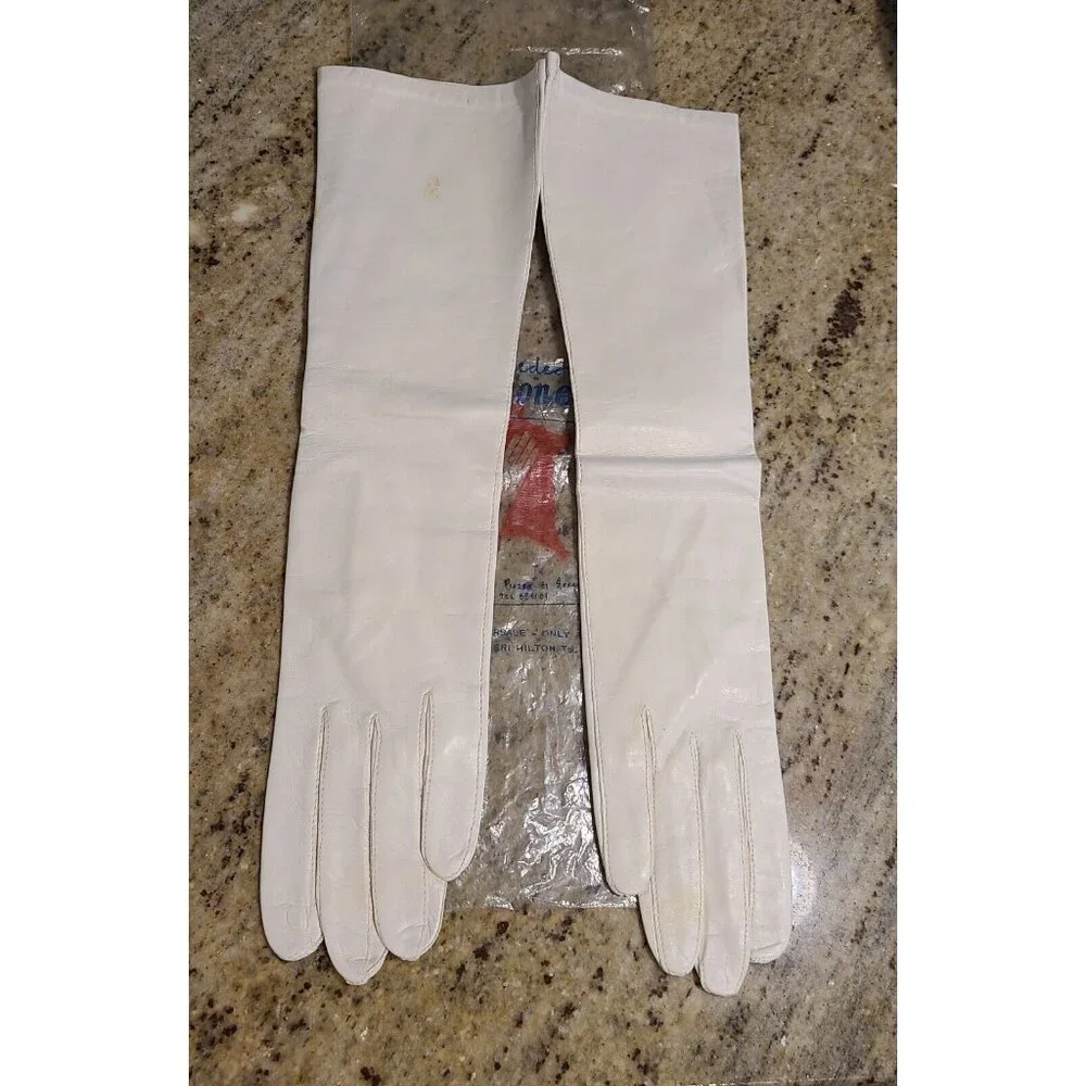 New! Vintage Size S/M White Soft Leather Formal 15